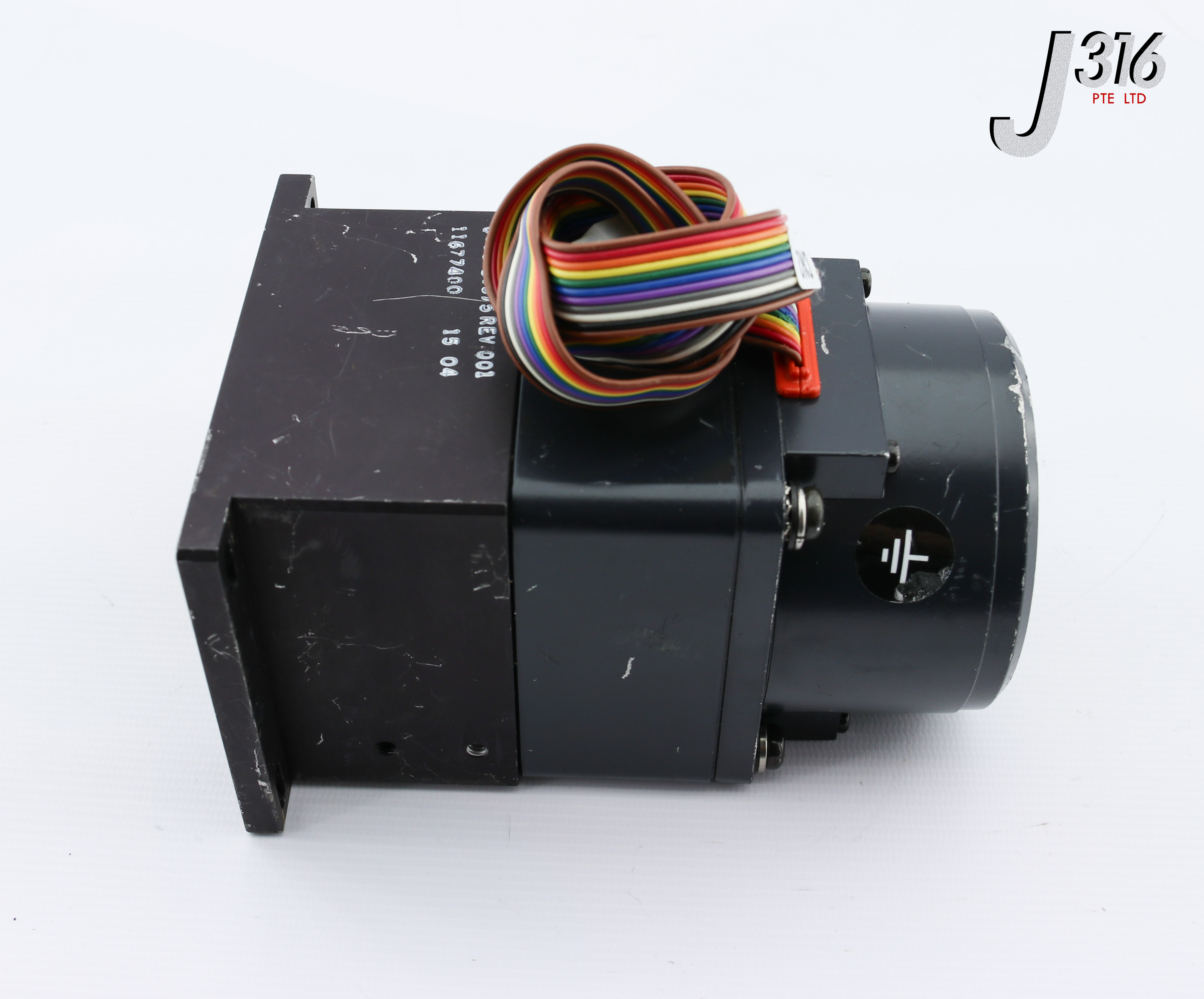 25700 APPLIED MATERIALS VEXTA BRUSHLESS DC MTR W/ 5GN7.5KA-D3